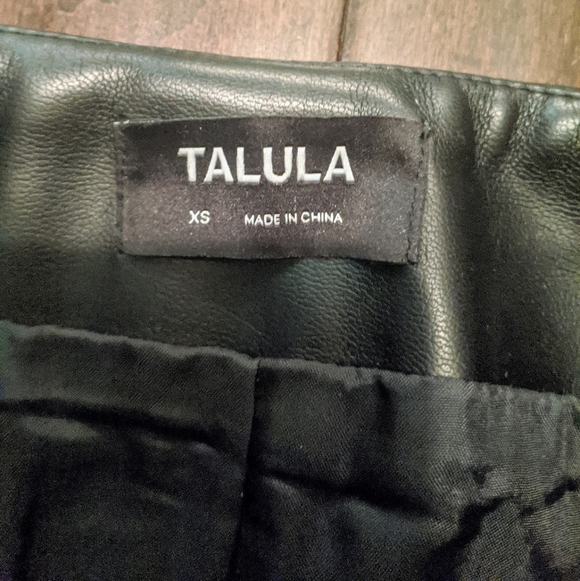 Black Aritiza Faux Leather Skirt - Picture 5 of 6